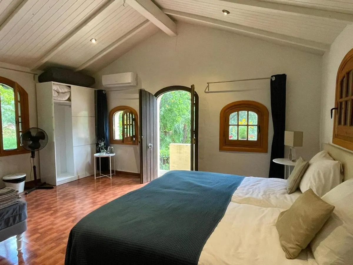 Bed & Breakfast La Fuente Oase B&B Coín